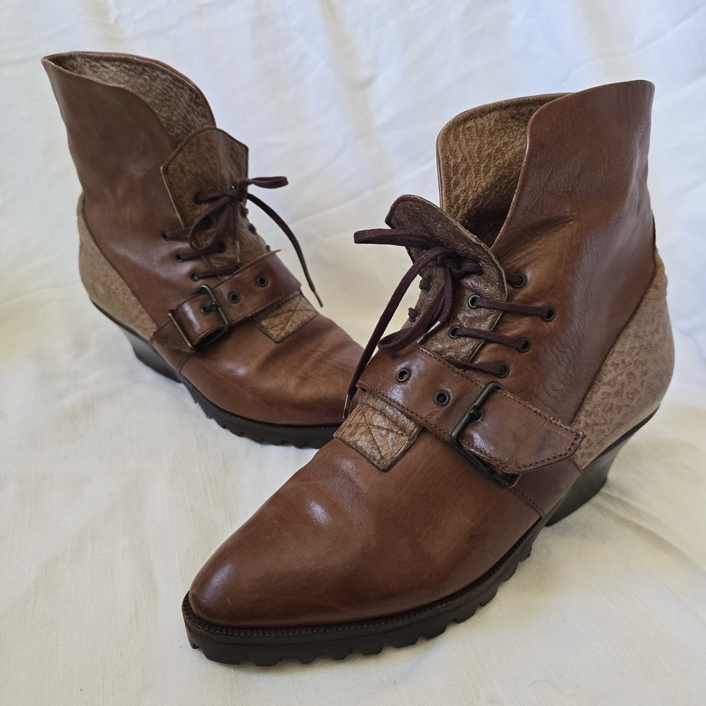 VTG Women's Witchy Pointed Lace Up Leather Booties Sz‎ 7.5 Italy Made Festival